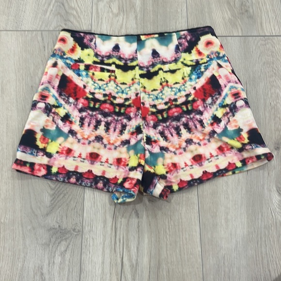 MINKPINK shorts - Picture 2 of 3